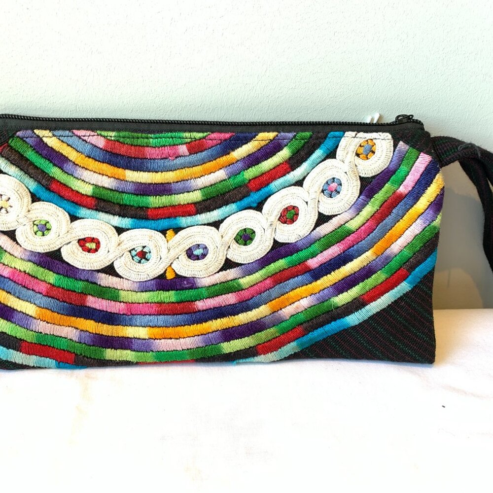 Clutch, hand embroidered from Chiapas, Mexico